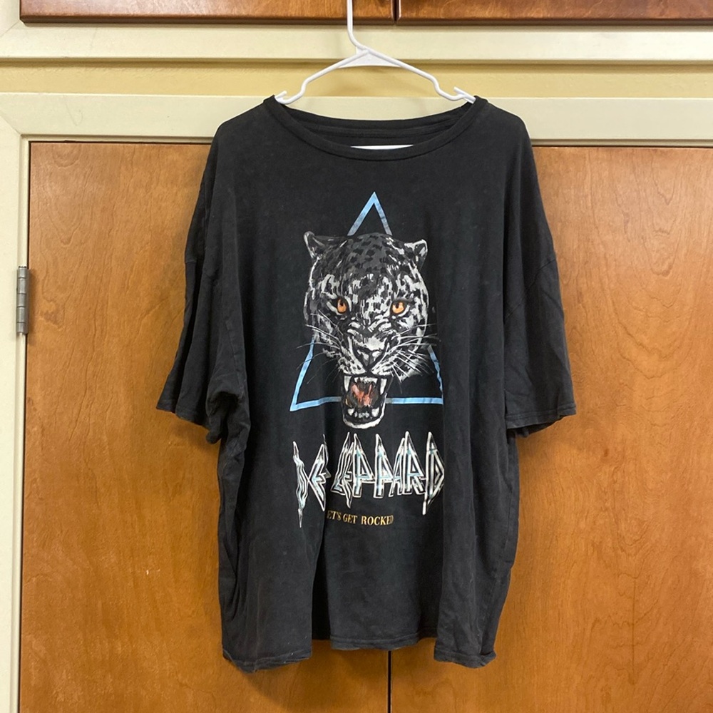 Def Leppard Band Tee